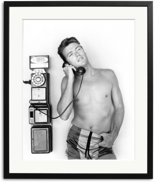 Clint Eastwood Talks On A Pay Phone Outside His Home - Clint Eastwood Young Sexy (696x660), Png Download