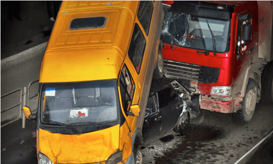 Truck Accident On The Road - Commercial Vehicle (950x350), Png Download