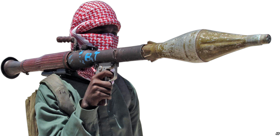 Al-shabab Somali Militiman Displays Weapon During Exercises - Somali Png (1023x575), Png Download