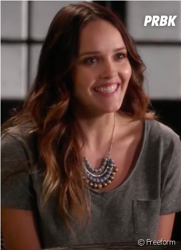 Pretty Little Liars Saison 7 - Rebecca Breeds (950x511), Png Download