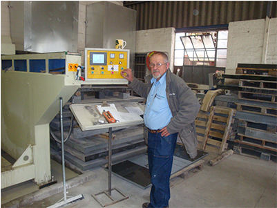Very Often The Unveiling Of The Memorial Stone Is Done - Machine (500x300), Png Download