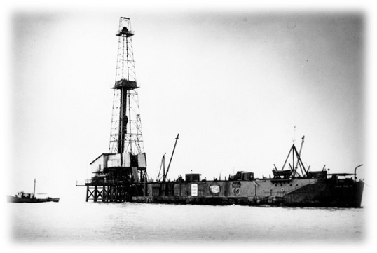 History Of Directional Drilling - Oil Platform (538x361), Png Download