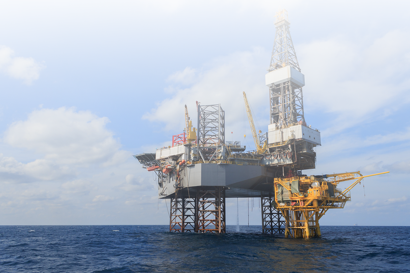 We Are Experts In Marine Geotechnics, Geophysics And - Map Driller I Jack Up (1353x902), Png Download