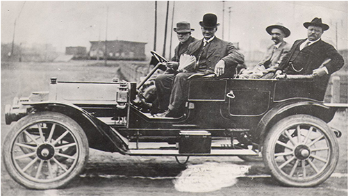 Teddy Roosevelt & Seth Bullock In A Fawick Flyer - Fawick Flyer Car (640x360), Png Download