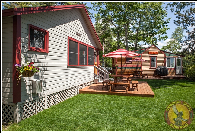 Lakeside Cottage Rentals Windsong Cottage 2 Photo 004 - Cottage Ii (660x660), Png Download