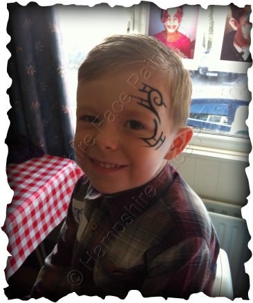 Face Painter Portsmouth, Face Painting Portsmouth, - Colegio De San Francisco Javier Palompon Leyte (366x439), Png Download