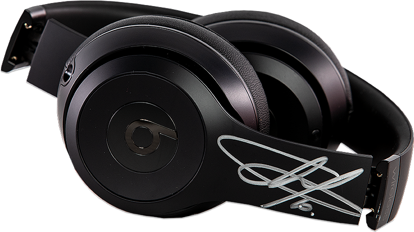 Eden Hazard Signed Beats 5 Matt Hardy Photography - Apple Beats Solo³ (870x890), Png Download