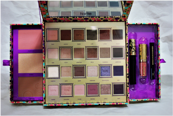 Tarte Tarteist Trove Makeup Kit Holiday Collector's - Tarte Tarteist Trove Collector's Set (640x474), Png Download