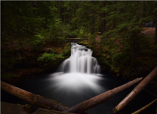Whitehorse Falls Of Umpqua National Forest In Oregon - Oregon (600x600), Png Download