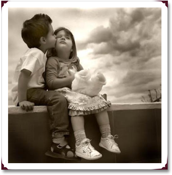 6)only The Open Heart Receives - Cute Kids Kissing (574x580), Png Download