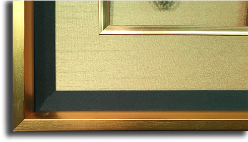 Frame By A 1" Deep Dark Green Velvet Liner - Window (504x295), Png Download