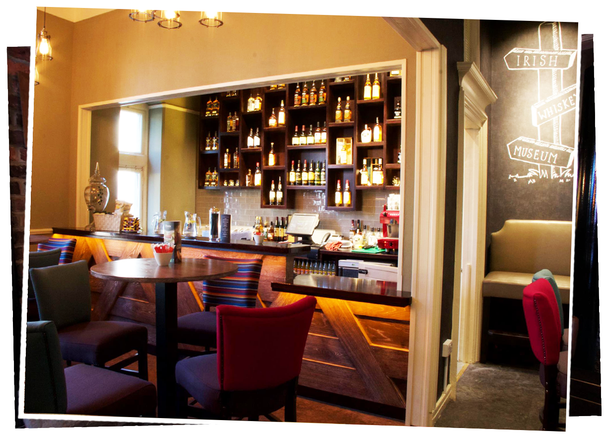 Whiskey Museum Bar Counter - Interior Design (1400x932), Png Download