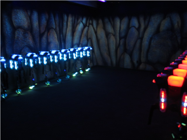 Andy Bs Laser Tag Vest Racks - Andy B's Springfield Mo Laser Tag (1126x470), Png Download