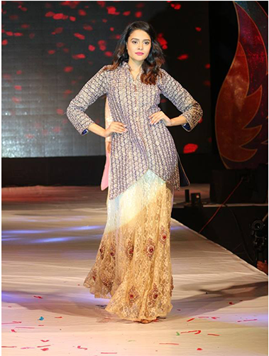 Comments - Gown (750x500), Png Download