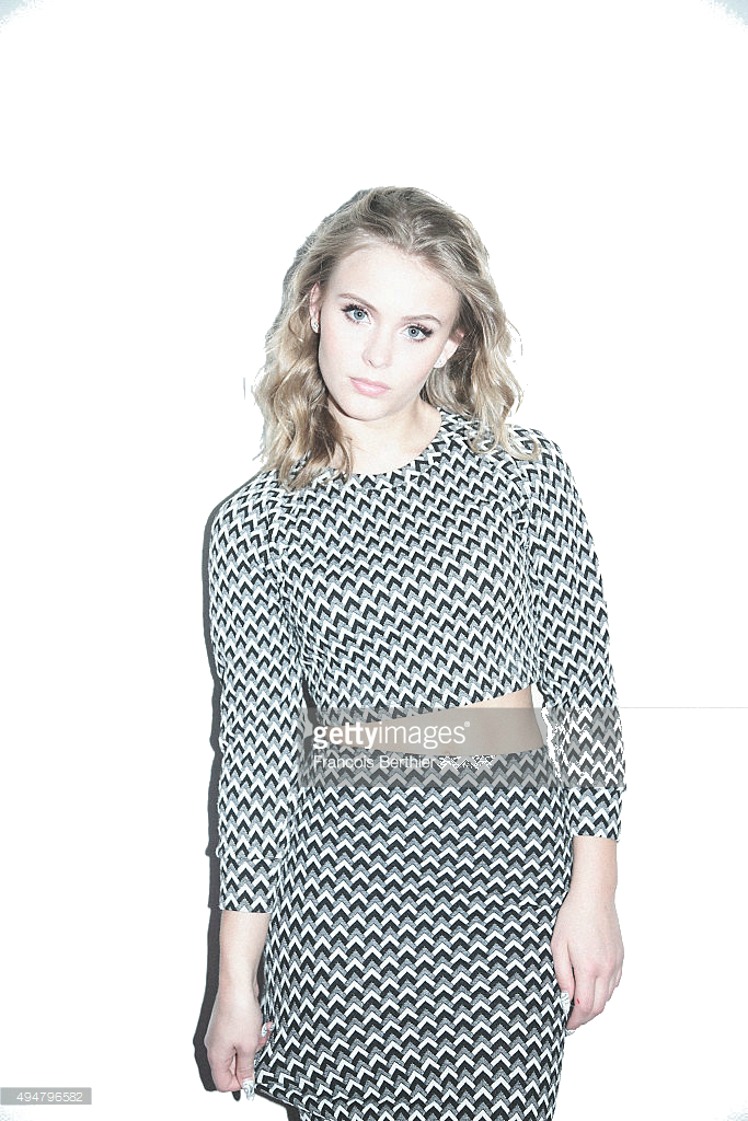 Zara Larsson Png - Paris (683x1024), Png Download