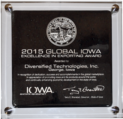 Three Other Awards Were Also Presented At The Meeting - Commemorative Plaque (500x489), Png Download