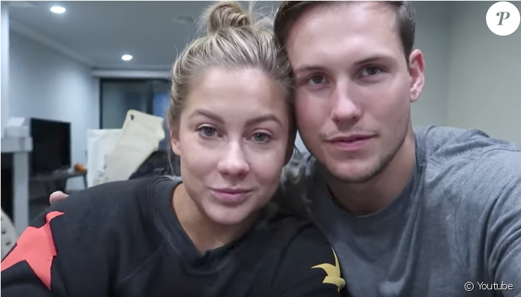 Share On Facebook Share - Selfie (950x432), Png Download