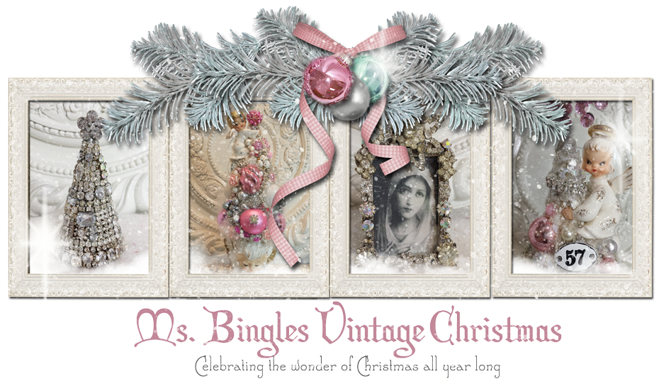 Ms Bingles Vintage Christmas - False Merry Christmas Screen Print Bandana Grey Small (930x545), Png Download