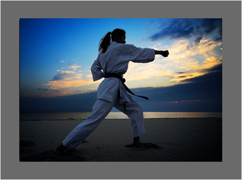 Yellow Lightning Bolt - Frase De Mas Oyama (490x365), Png Download