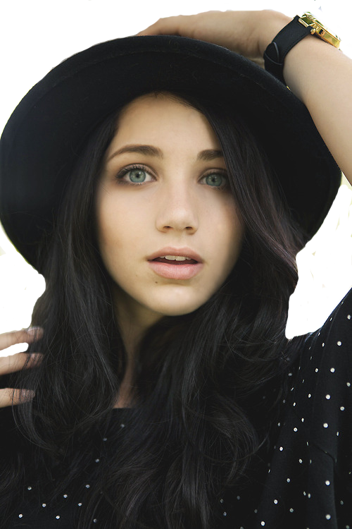 Emily Rudd Transparent Images - Emily Rudd (500x750), Png Download