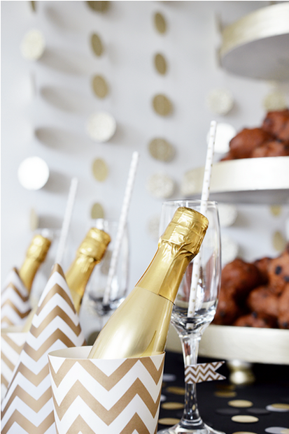 Circle Garland Gold Glitter - Glass Bottle (620x620), Png Download