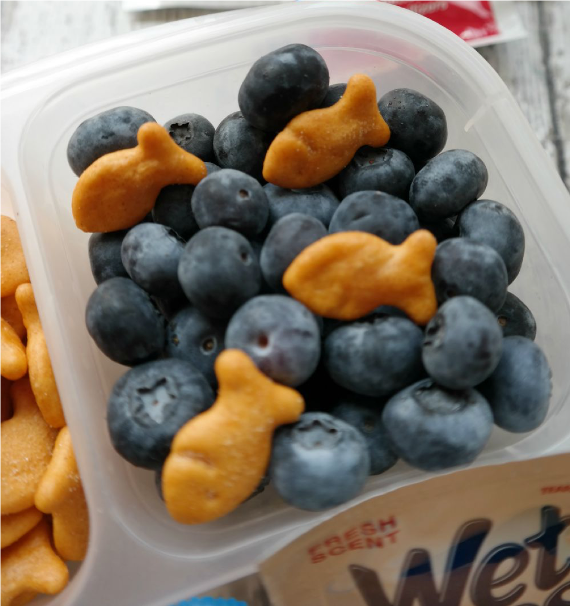 Blueberries And Goldfish - Peanut (2181x1205), Png Download