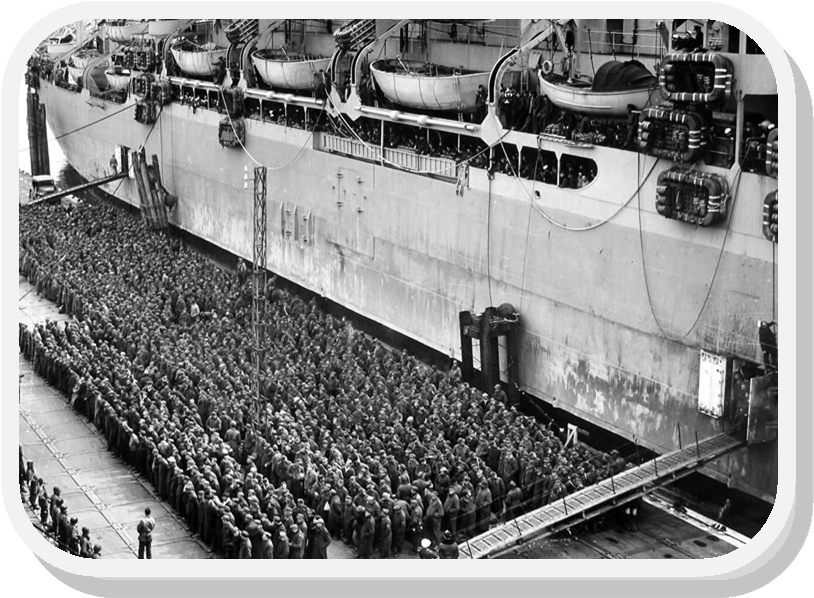 German Pow's Preparing To Board A Transport To The - German Prisoners Usa (831x615), Png Download