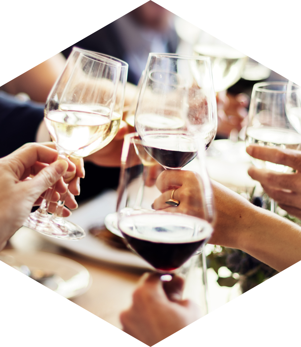 Hens & Bucks Parties - Orang Minum Anggur Merah (607x700), Png Download