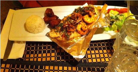 Grilled Corvina Marinade In Chimichurri & Grilled Shrimp - El Warike (550x410), Png Download