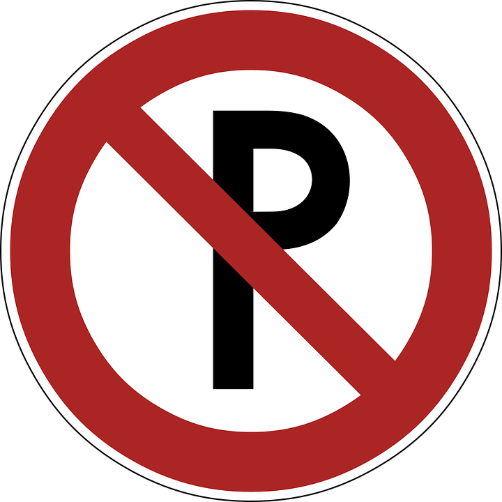Conway, Nh The First Big Weekend With A Parking Ban - Signage In The Road (720x720), Png Download