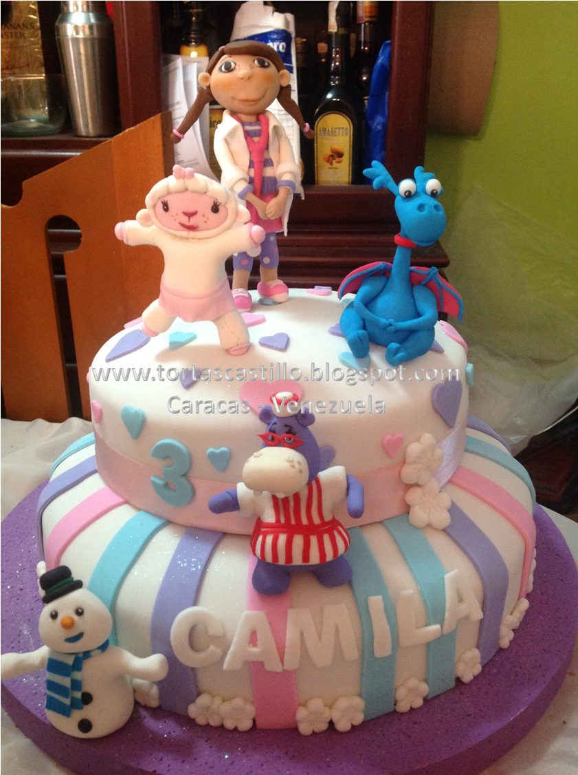 Torta Doctora Juguetes - Cake Decorating (1069x1127), Png Download