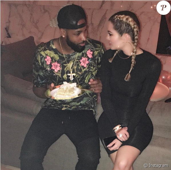 Tristan Thompson Et Khloé Kardashian Célébrant L'anniversaire - Khloe Kardashian Tristan Thompson (950x594), Png Download