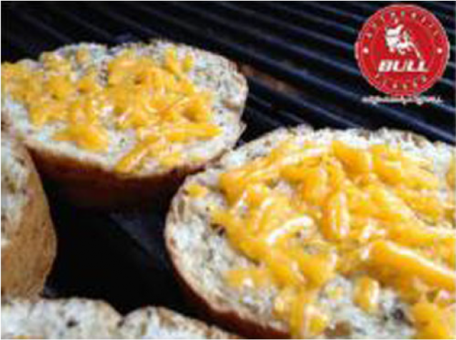 Cheesy Rosemary French Bread - Quiche (892x477), Png Download