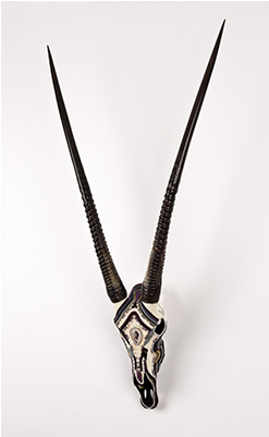 Mohave Pearl Oryx Beaded Skull Art Side View - Necklace (700x400), Png Download