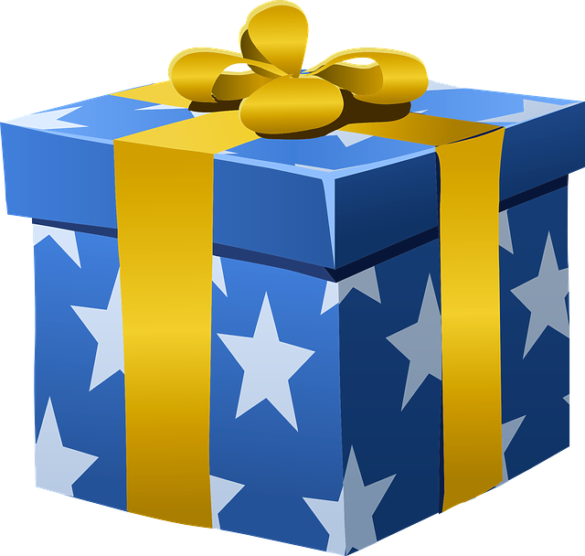 Prayer Hands Emoji Png - Birthday Gift Clip Art (640x608), Png Download