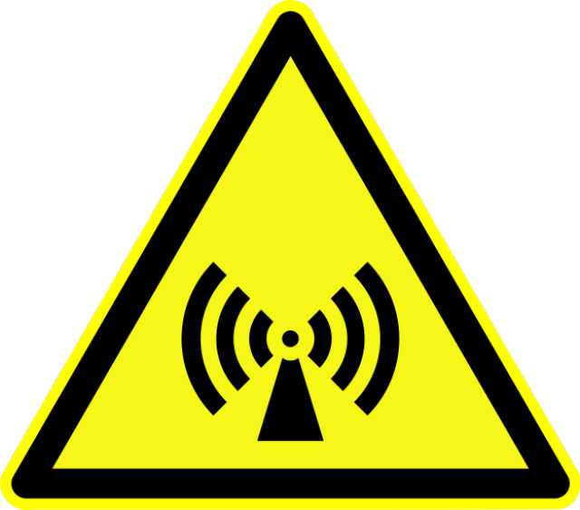 Science Laboratory Safety Signs - Trip Hazard Warning Sign (640x562), Png Download