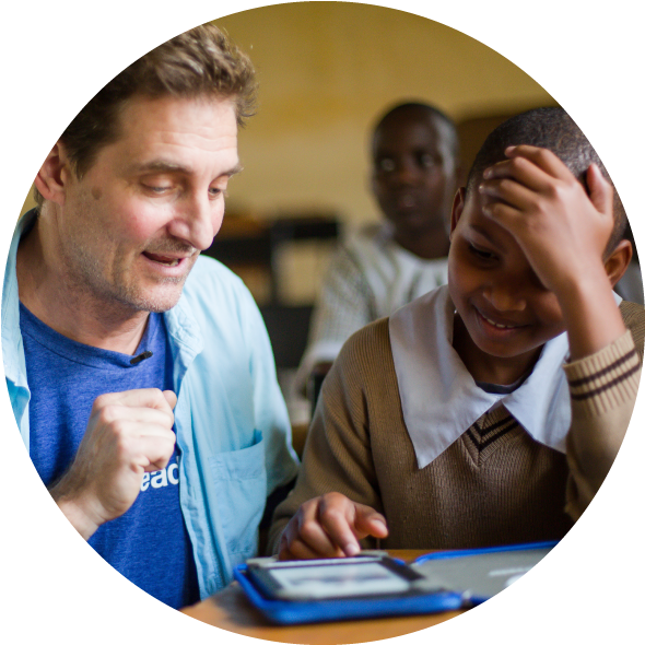 Tad Hills Reading With A Girl In Ghana - Ghana (600x600), Png Download