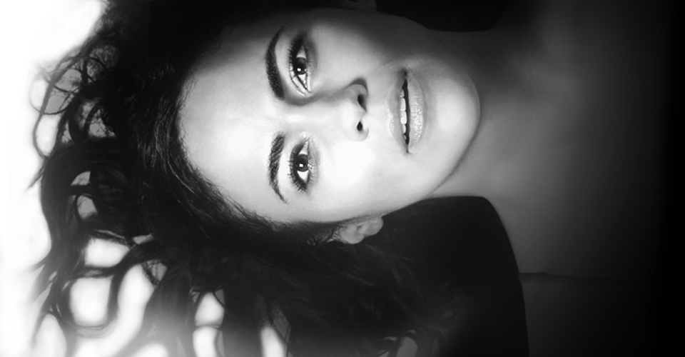 Somewhere Between Cast - Somewhere Between Season 1 (960x500), Png Download