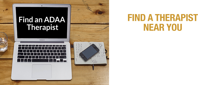 Find A Therapist - Apple Macbook And Iphone (817x350), Png Download