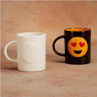 Mugs Heart Eyes Emoji Mug/8 Spo - Ceramic (500x500), Png Download