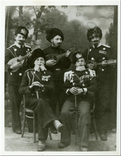 <p>purim-shpilers In Costume, Szydłowiec, Poland, - Szydłowiec (935x496), Png Download