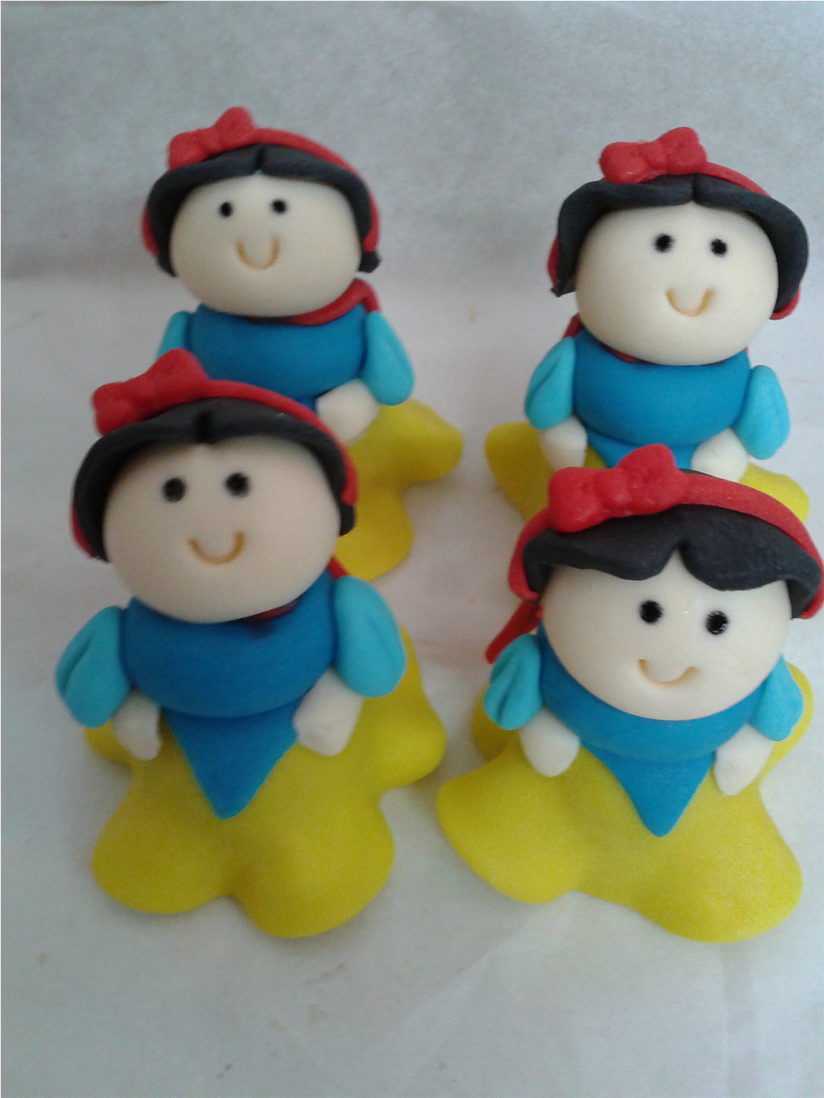 Bombom Boneca Branca De Neve - Figurine (2560x1536), Png Download