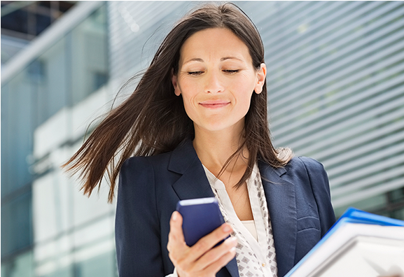 Choose The Best Payment Solution For Your Company - Smartphone Business Woman (980x395), Png Download