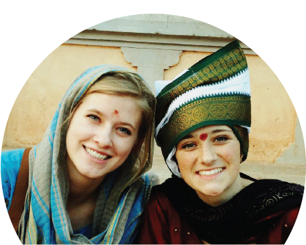 Two Byu Students Pose In Traditional Indian Dress - Student (475x357), Png Download