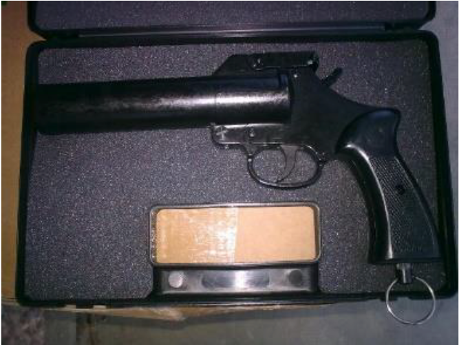 Caliber 4 Flare Gun - Revolver (960x500), Png Download