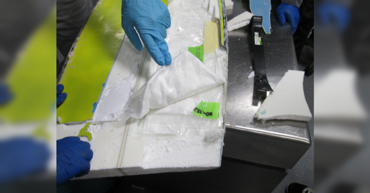 Smuggler Who Concealed Cocaine Inside Surfboard Gets - Prison (748x390), Png Download