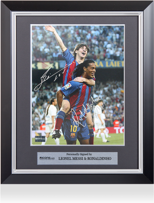 Lionel Messi & Ronaldinho Signed And Framed Photo - Lionel Messi & Ronaldinho Autographed And Framed (650x665), Png Download
