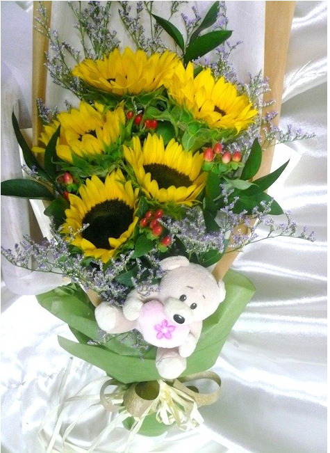 Hb S110 To Sunny Skies - Bouquet (650x650), Png Download