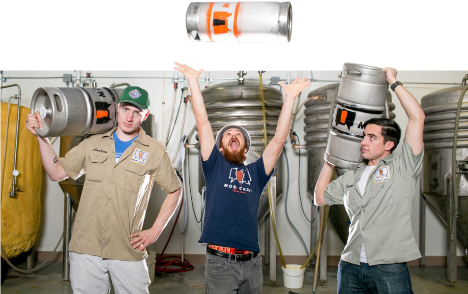 Mobcraft Beer Harnesses Crowdsourcing Craze - Mobcraft Beer (951x634), Png Download