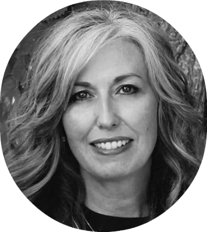 Candace Loves Trying New Recipes And Flipping Through - Blond (425x475), Png Download